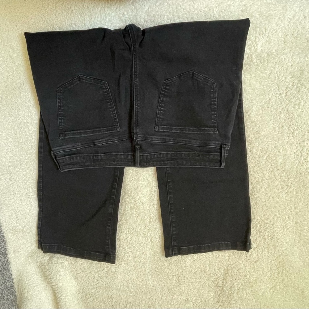 NYDJ Julia Relaxed Flare
Jeans- Black Size 14 - Picture 10 of 16